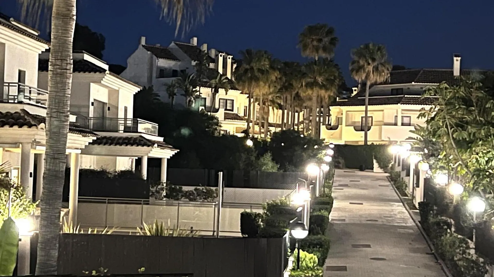 Stylish Townhouse In Beachfront Complex Marbella Spain