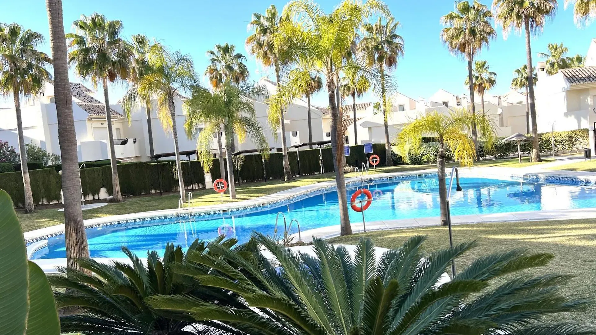 Stylish Townhouse In Beachfront Complex Marbella Holiday home