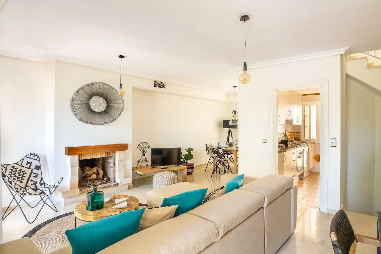 Stylish Townhouse In Beachfront Complex Marbella Spain