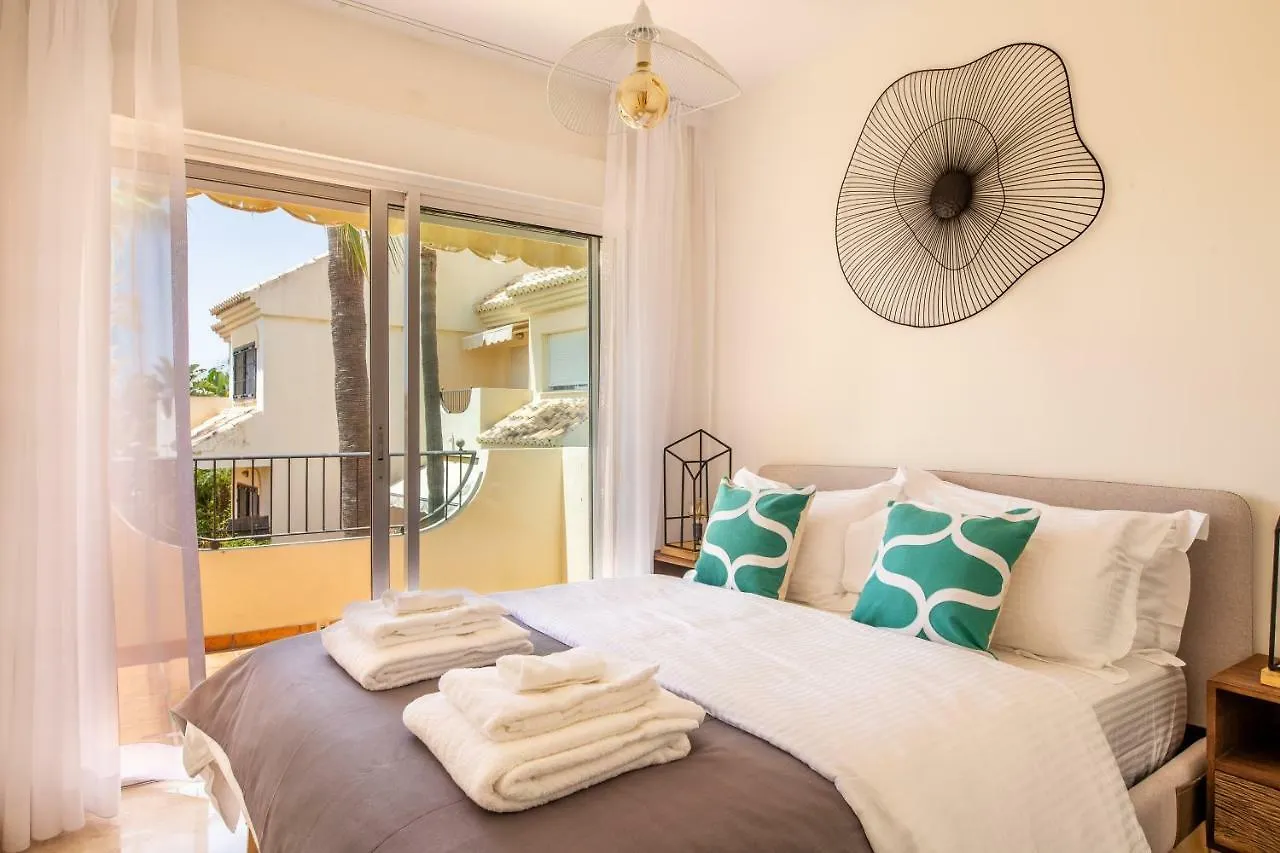 Stylish Townhouse In Beachfront Complex Marbella Holiday home