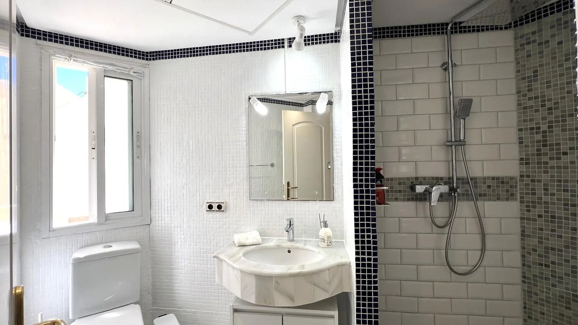 Semesterbostad Stylish Townhouse In Beachfront Complex Marbella Spanien
