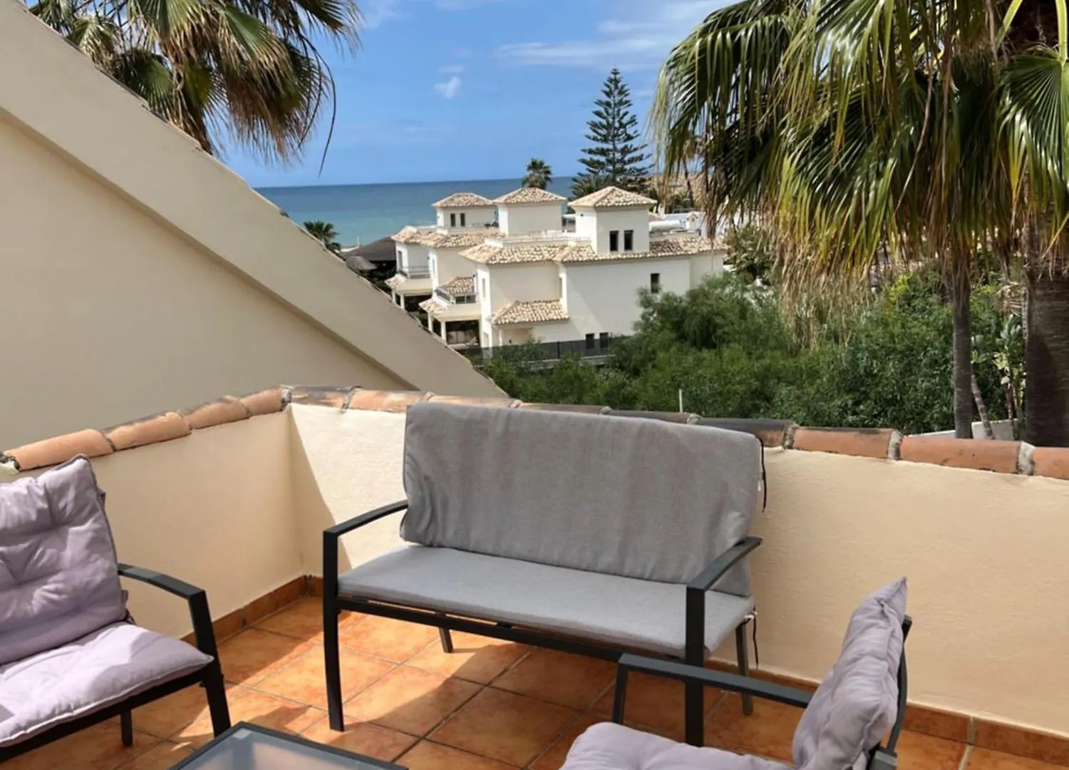 Stylish Townhouse In Beachfront Complex Marbella