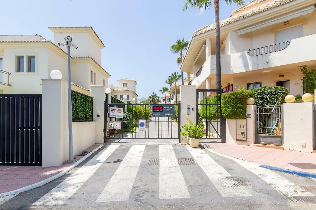Stylish Townhouse In Beachfront Complex Marbella Casa de Férias